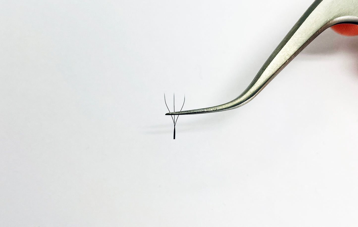 Extensión de pestaña Triple Lash- Volumen Tecnológico Curvatura C