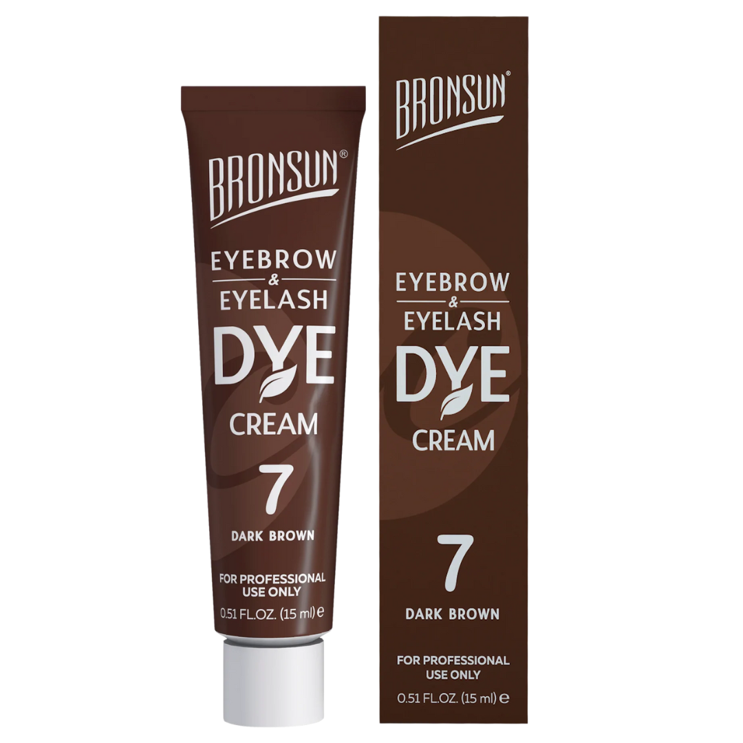 Cejas y pestañas teñidas con el color intenso de la crema tintura BRONSUN - hasta 7 semanas de duración