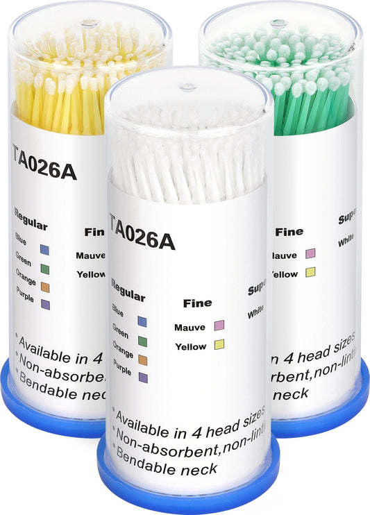 “Microbrush DLUX Professional con punta de microfibra no absorbente y cuello flexible; colores blanco 1 mm, amarillo 2 mm, verde 3 mm; 100 piezas para aplicación precisa en pestañas y cejas.”